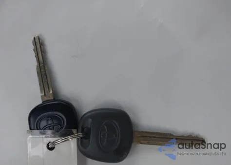 2006 Toyota Corolla Le z USA, uszkodzony, nr VIN 2T1BR32E66C689467